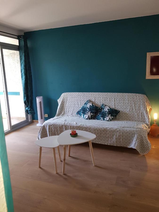Appartement Avec Agreable Loggia Dans Residence Privee Fréjus Exterior foto